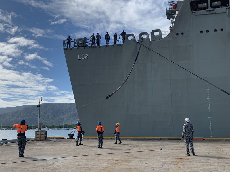 Hello Sailors! An impressive sight as HMAS Canberra steams into Cairns Hello Sailors! An impressive sight as HMAS Canberra steams into Cairns