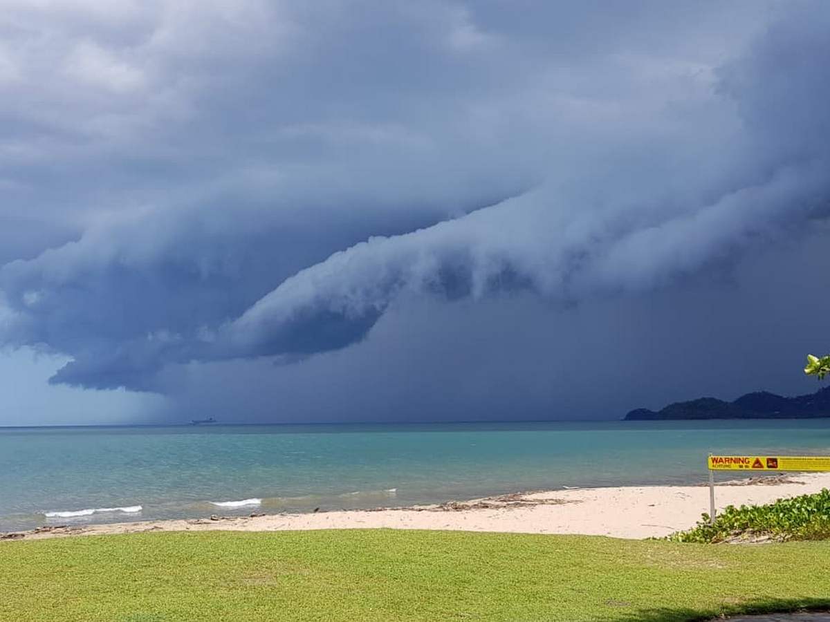 storm_from_palm_cove.jpg